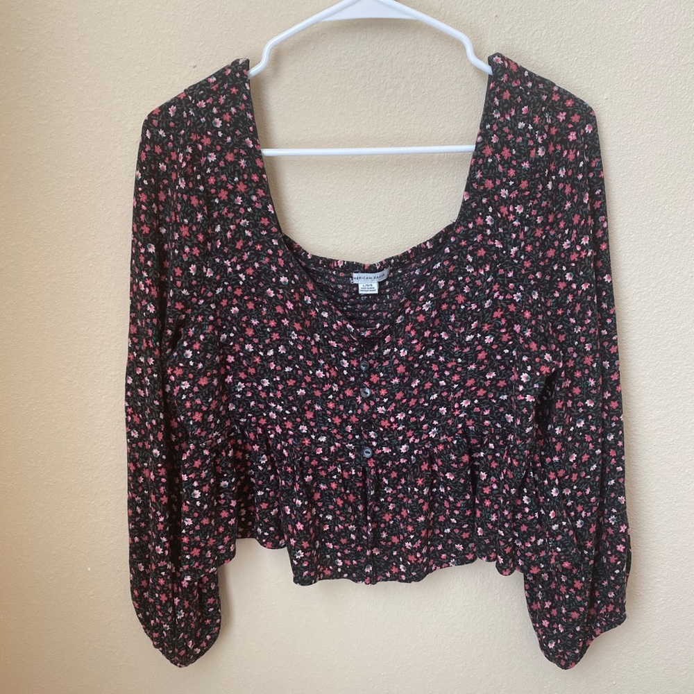 Cute American Eagle cropped blouse!